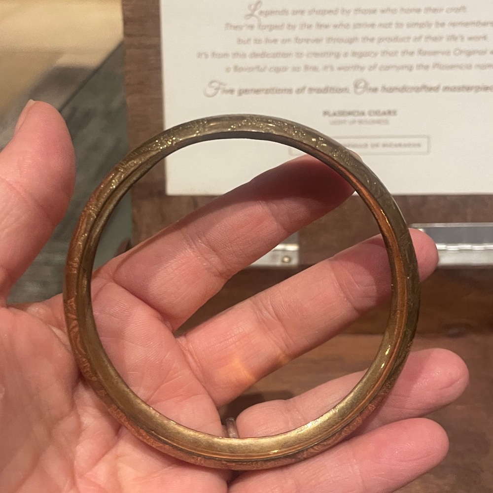 Antique gold bangle bracelet - Picture 4 of 5